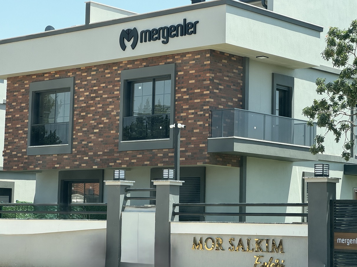 MENDERES MOR SALKIM EVLERİ